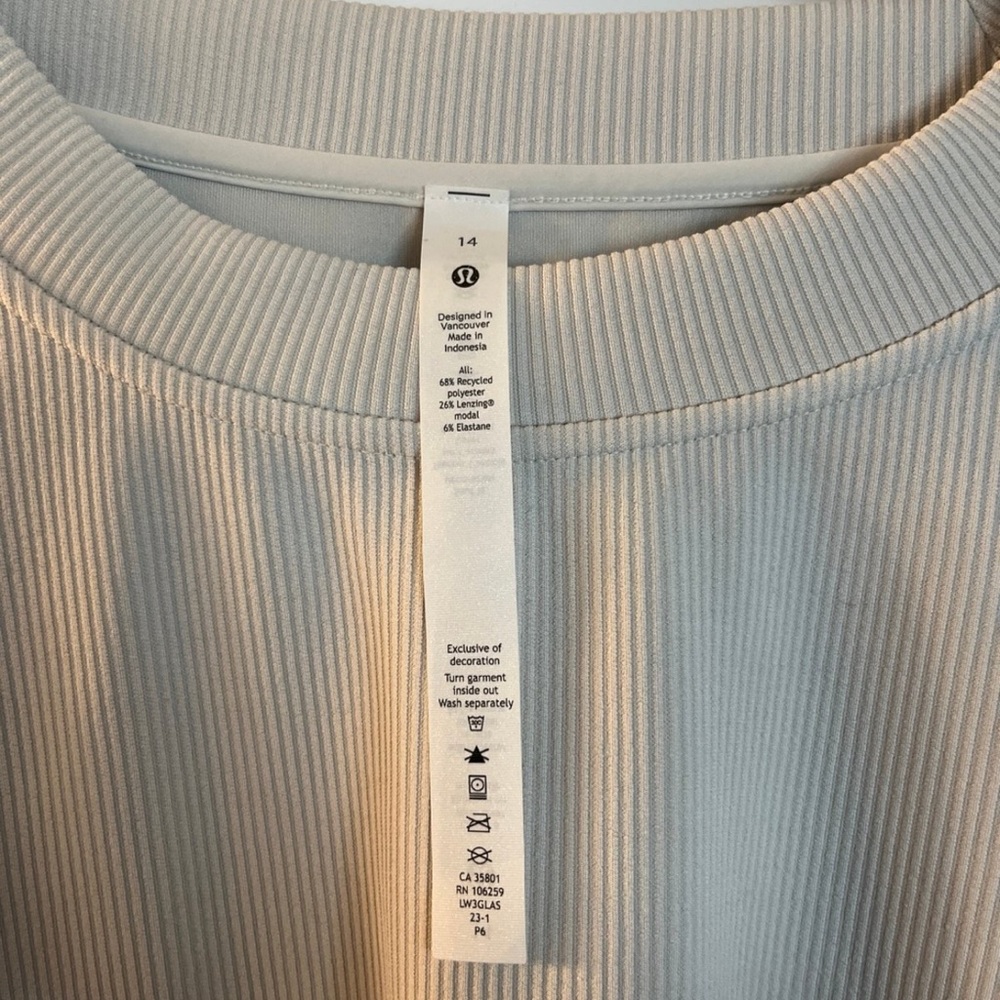 Lululemon Athletica Softstreme Ribbed Bone Perfectly Oversized Cropped Crew - Picture 6 of 6